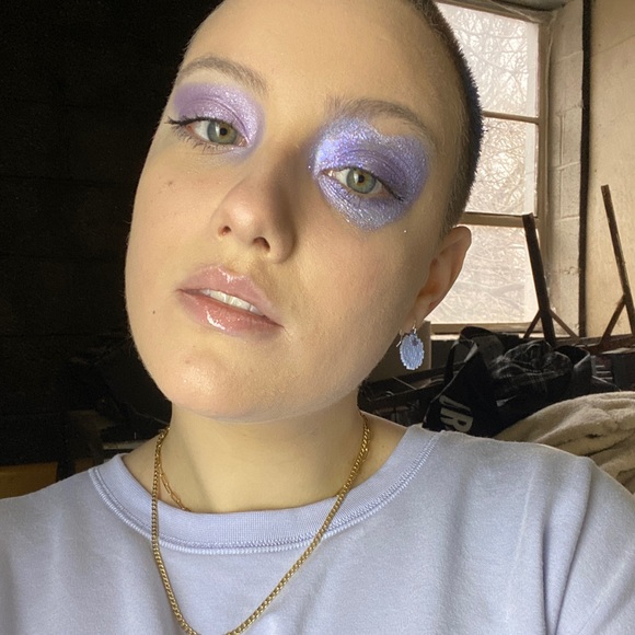 Meet your Posher, Christina - Picture 4 of 4